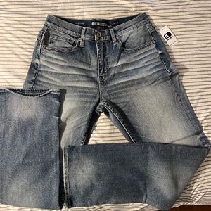 Buckle Jeans
